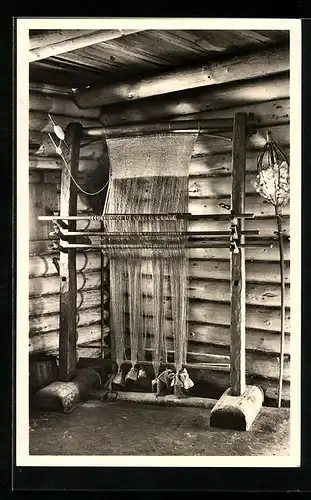 AK Unteruhldingen /Bodensee, Freilichtmuseum, Webstuhl im Pfahldorf der Bronzezeit