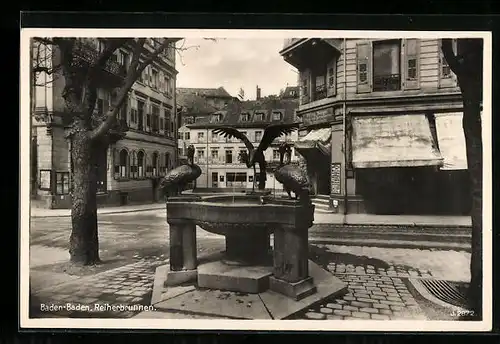 AK Baden-Baden, Strassenpartie mit Reiherbrunnen