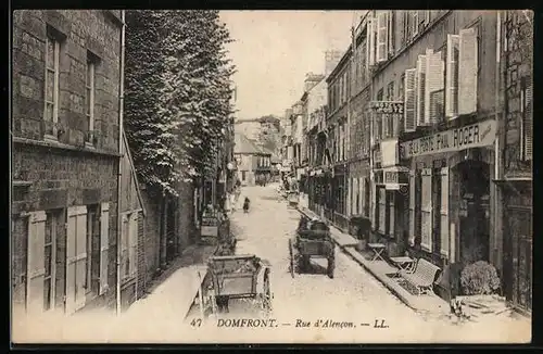 AK Domfront, Rue d`Alencon, Strassenpartie