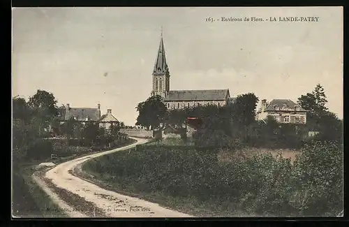AK La Lande-Patry, Entrée de la Ville