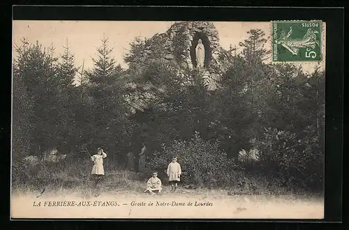 AK La Ferrière-aux-Étangs, Grotte de Notre-Dame de Lourdes