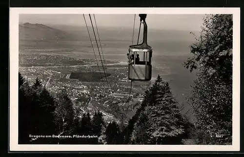AK Bregenz, Pfänderbahn über dem Ort