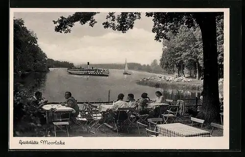 AK Berlin-Wannsee, Besucher auf der Terrasse der Gaststätte Moorlake