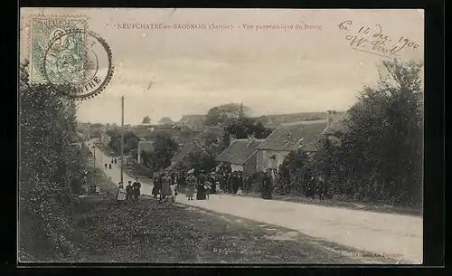 AK Neufchatel-en-Saosnois, Vue panoramique du Bourg