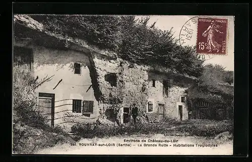 AK Vouvray-sur-Loir, par Chateau-du-Loir, La Grande Rotte, Habitation Troglodytes