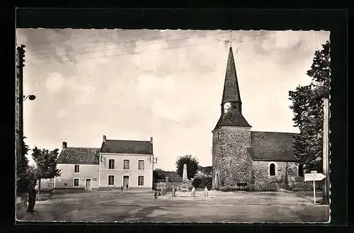 AK Brette-les-Pins, La Mairie, la Poste et l`Eglise