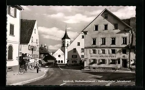AK Lenzkirch im Hochschwarzwald, Hotel-Adler-Post und Kirche im Heilklimatischen Jahreskurort