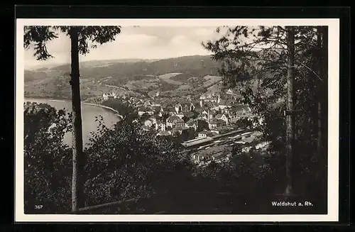 AK Waldshut am Rhein, Blick vom Wald hinab auf die gesamte Stadt