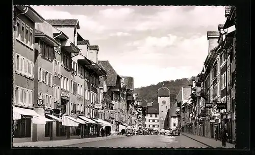 AK Waldshut am Rhein, Blick in die Kaiserstrasse und zum Tor am Ende der Strasse