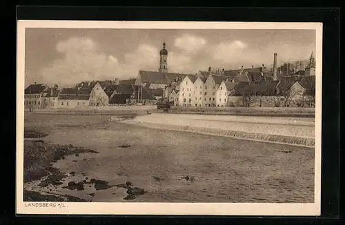 AK Landsberg am Lech, Wasserlauf mit Blick auf die Stadt