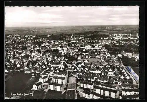AK Laupheim /Württ., Ortsansicht vom Flugzeug aus