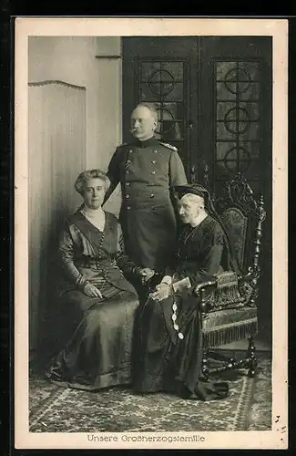 AK Grossherzogsfamilie von Baden in einem Salon