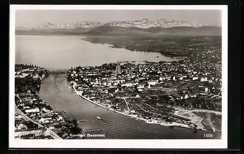 AK Konstanz /Bodensee, Ortsansicht vom Flugzeug aus