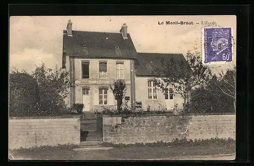 AK Le Menil-Brout, L`Ecole