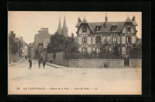 AK La Ferté-Macé, Entrée de la Ville, Place du Midi