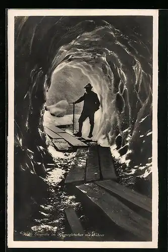 AK Rhonegletscher, Eisgrotte mit Führer