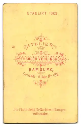 Fotografie Theodor Vehling & Co., Hamburg, Grindel-Allée 182, Junger Herr im Anzug