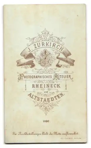 Fotografie J. Zurkirch, Rheineck, Betagte Dame mit strenger Frisur