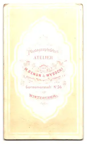 Fotografie Atelier M. Benon & Wysocki, Winterthur, Gärtnervorstadt Nr. 56, Hübsches junges Mädchen mit Kette