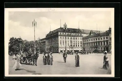 AK Berlin, Unter den Linden mit Hotel Adlon