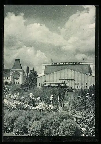 AK Berlin, Spreeufer am Friedrichstadt-Palast