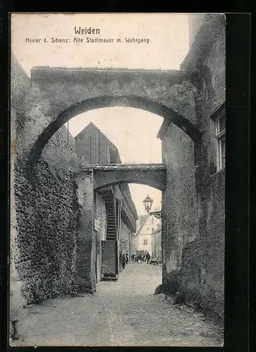 AK Weiden, Hinter d. Schanz, alte Stadtmauer mit Wehrgang