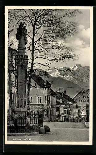 AK Murnau, Markt mit Denkmal, Strassenpartie