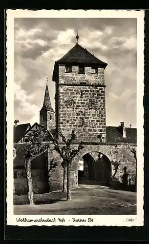 AK Wolframseschenbach /Mfr., Unteres Tor mit Kirchturm