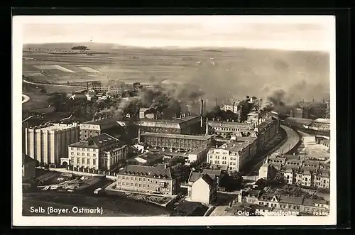 AK Selb /Bay., Teilansicht mit Fabriken, Fliegeraufnahme