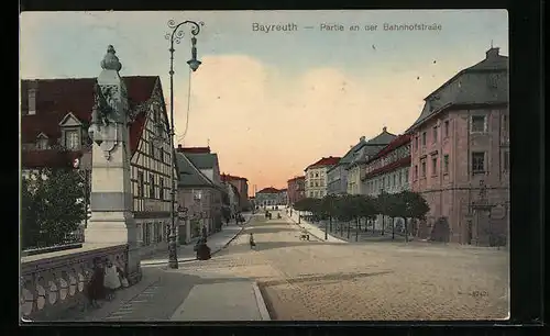 AK Bayreuth, Partie an der Bahnhofstrasse, mit Obelisk