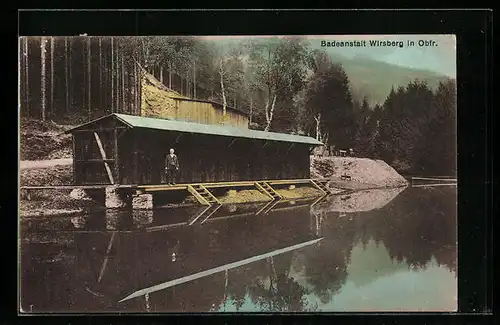 AK Wirsberg /Obfr., Badeanstalt, Holzgebäude vom Wasser gesehen