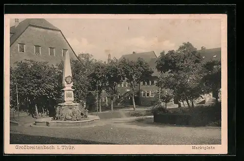 AK Grossbreitenbach i. Thür., Denkmal am Marktplatz