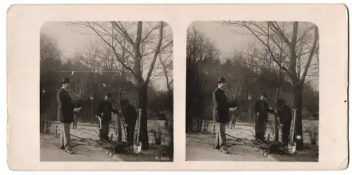 Stereo-Fotografie Gartenarbeiter beim begrünen einer Parkanlage, Garden laborers