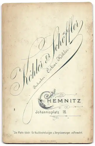 Fotografie Köhler & Schöffler, Chemnitz, Johannisplatz 16, Familie im Sonntagsstaat