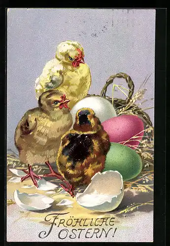AK Drei Osterküken stehen im Osternest mit bunten Eiern