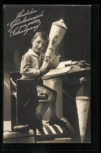 AK Junge mit Zuckertüte zum Schulanfang