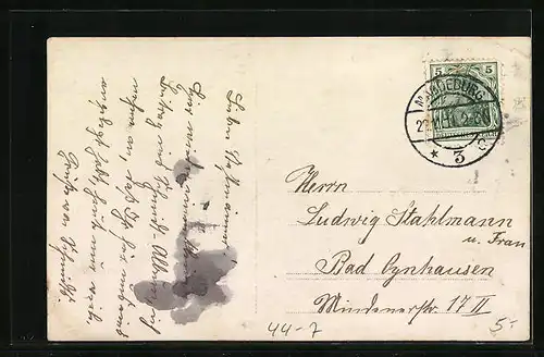 AK Kleines hübsches Mädchen im weissen Kleid mit ihrer Puppe