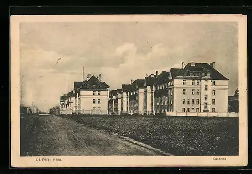 AK Düren / Rhld., Strassenpartie an der Kaserne