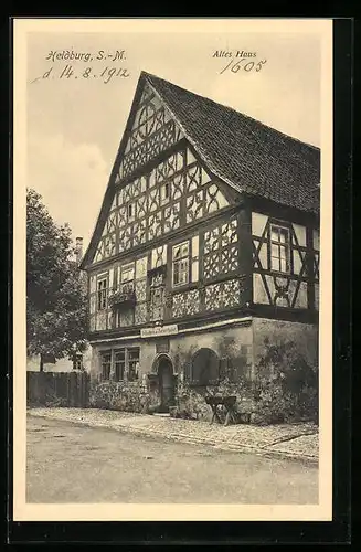 AK Heldburg S.-M., Blick auf altes Haus, Gasthaus und Schlachterei