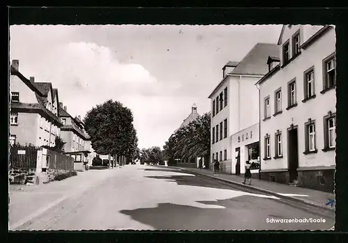 AK Schwarzenbach /Saale, Strassenpartie mit Häusern