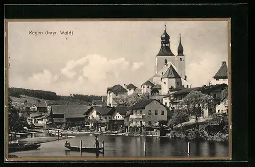 AK Regen /Bayer. Wald, Uferpartie mit Kirche