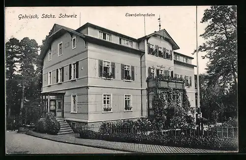 AK Gohrisch /Sa., Eisenbahnerheim mit Garten, Strassenansicht