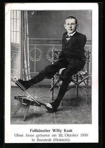 AK Fusskünstler Wiily Kaak spielt Geige