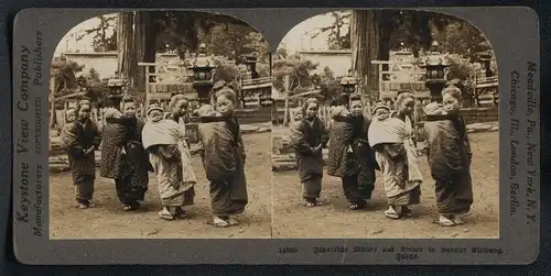 Stereo-Fotografie Keystone View Co., London, junge japanische Mütter in Winterkleidung mit ihren Kindern