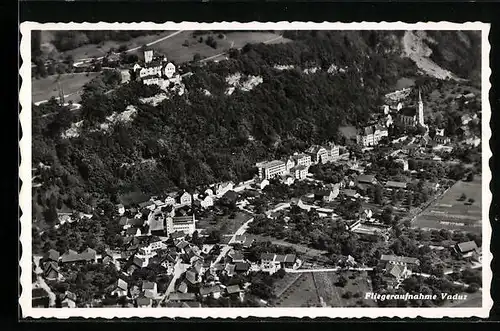 AK Vaduz, Teilansicht mit Kirche, Fliegeraufnahme