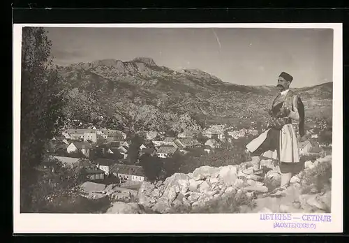 AK Cetinje, Teilansicht, Montenegriner in Tracht