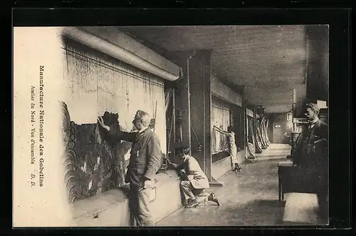 AK Paris, Manufacture Nationale des Gobelins, Atelier du Nord, Vue d`ensemble, Arbeiter in der Teppichmanufaktur