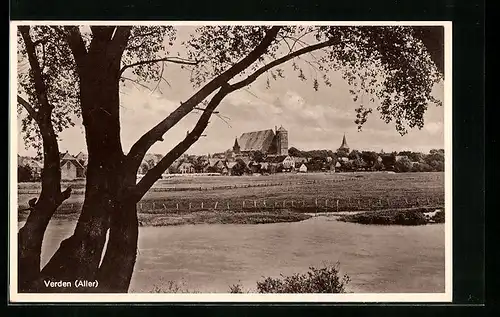AK Verden /Aller, Panorama der Stadt mit Fluss