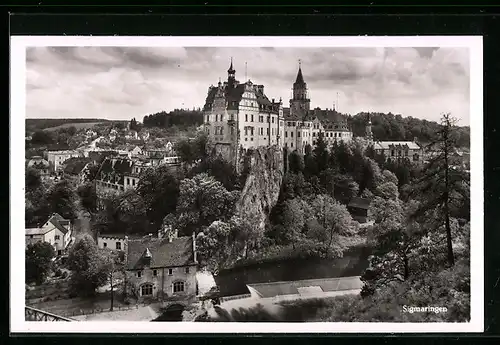 AK Sigmaringen, Teilansicht mit Burgberg