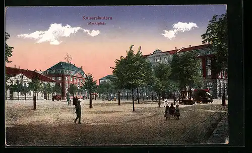 AK Kaiserslautern, Passanten auf dem abendlichen Marktplatz